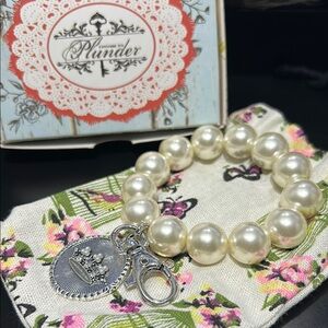 Plunder Elegant Pearl Elastic Stretch Bracelet With Clip for Keys